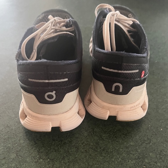 On Running - Picture 5 of 7